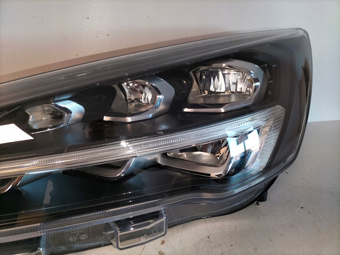 light front reflektor left FORD FOCUS MK4 18- FULL LED