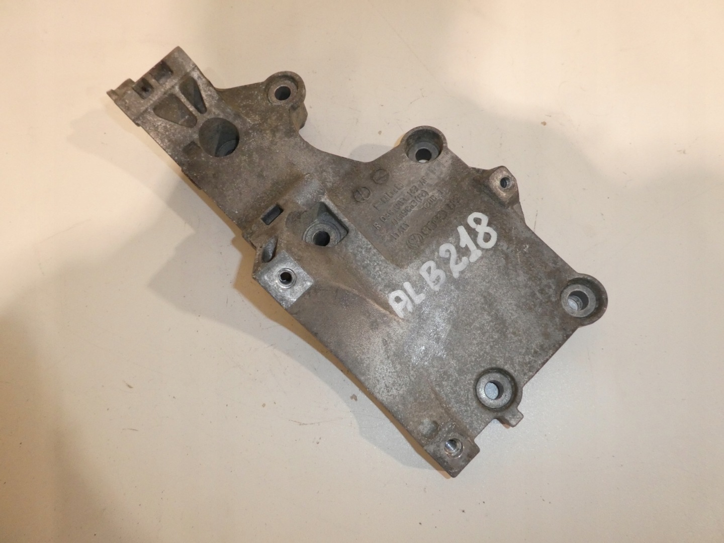 supporto alternatore VW JETTA GOLF V 038903143AF