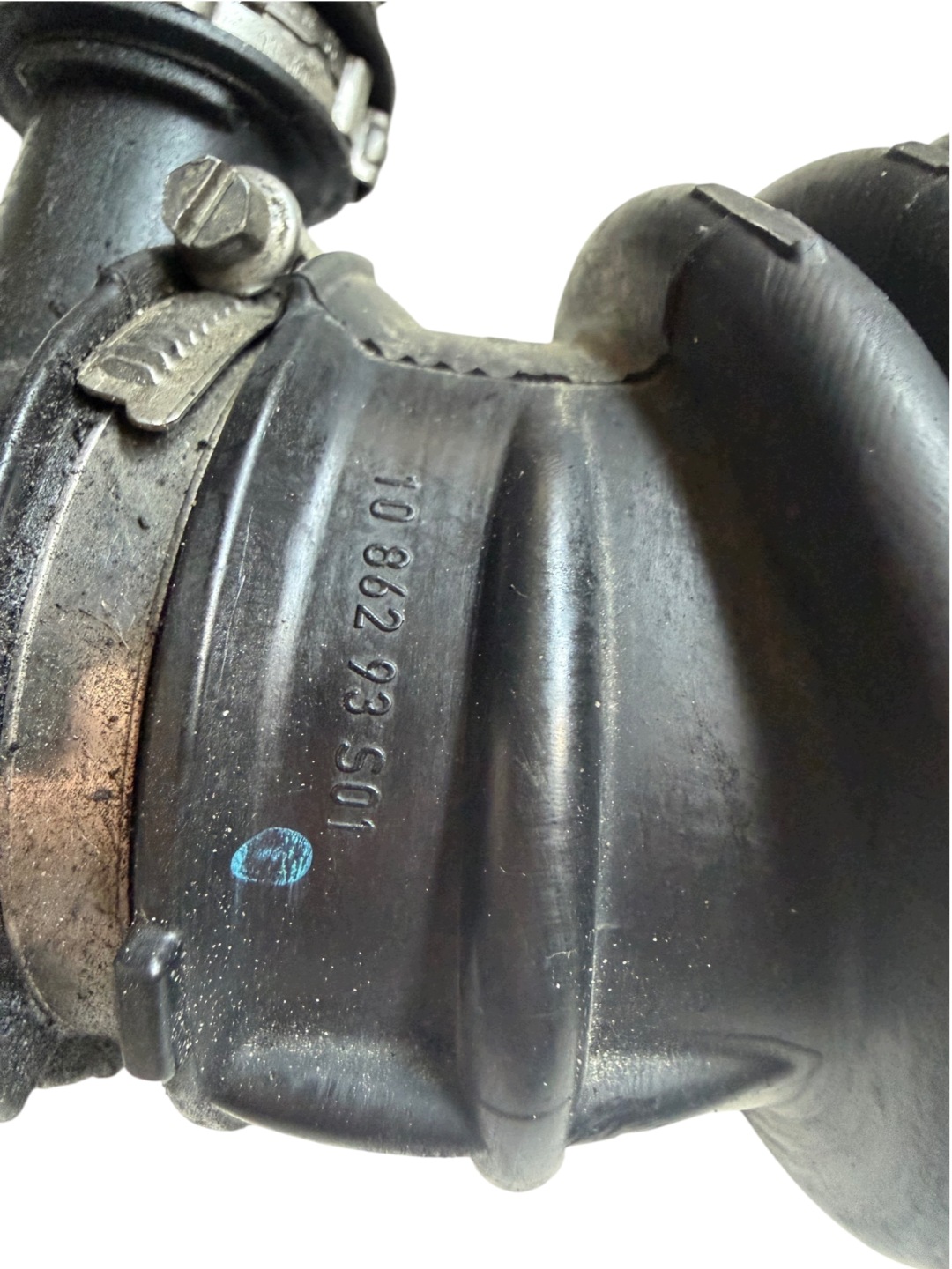 pipe wiring air VOLVO V60 and 1.6 D 1051668S01