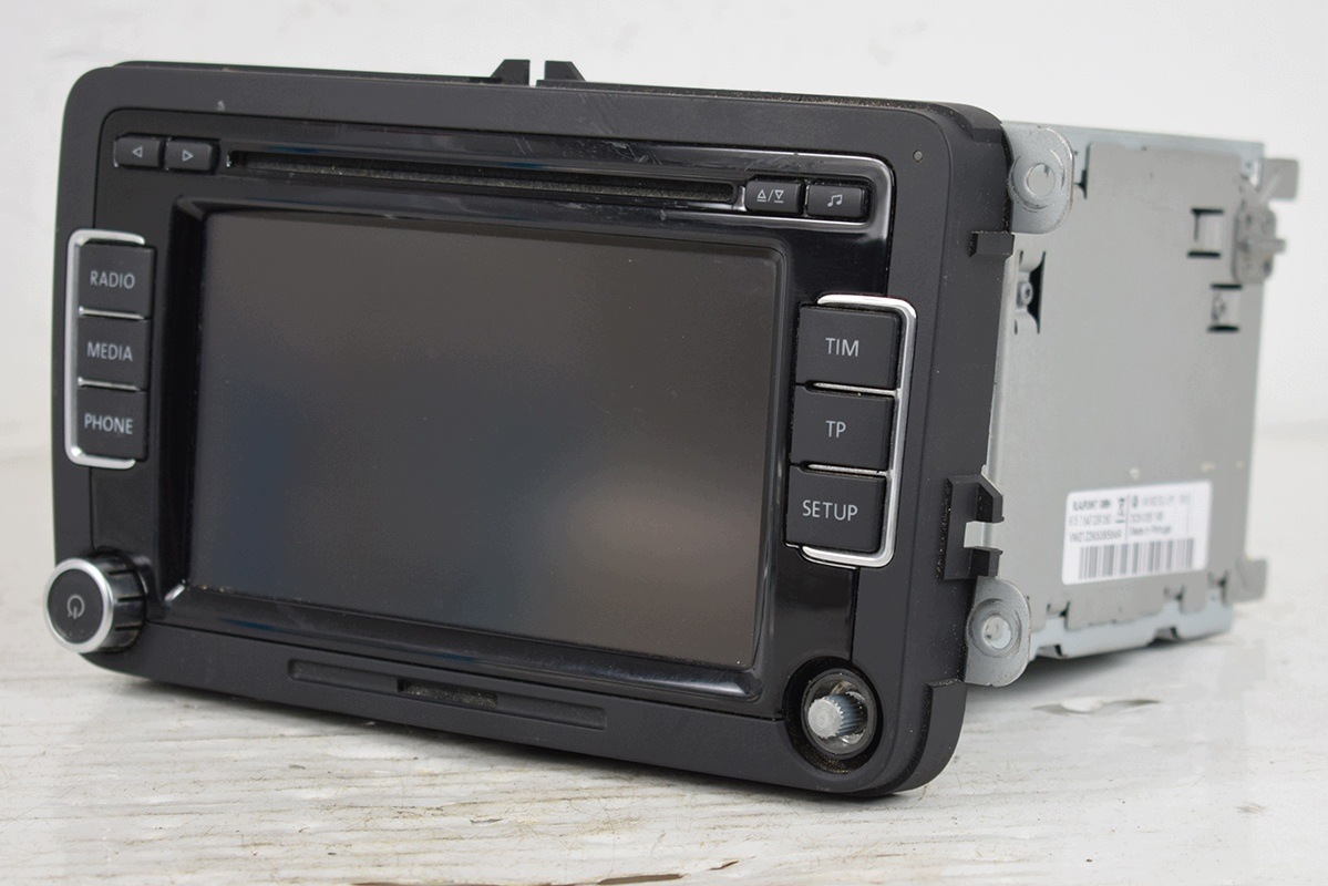 radio * VW PASSAT B7 GOLF VI 3C8035195F