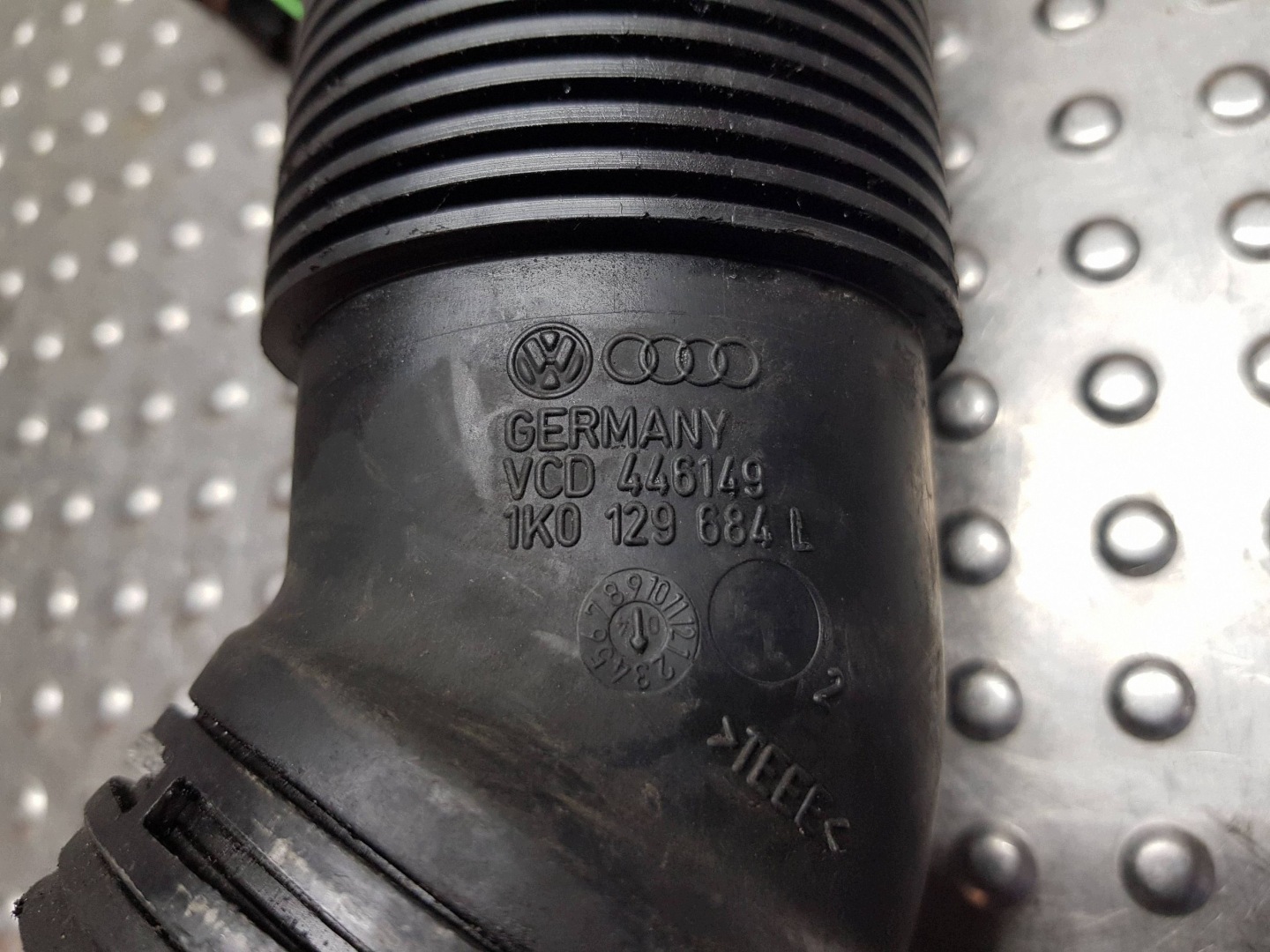 pipe flow meter 074906461B VW GOLF V OCTAVIA II PASSAT B6 2.0 TDI 1K012