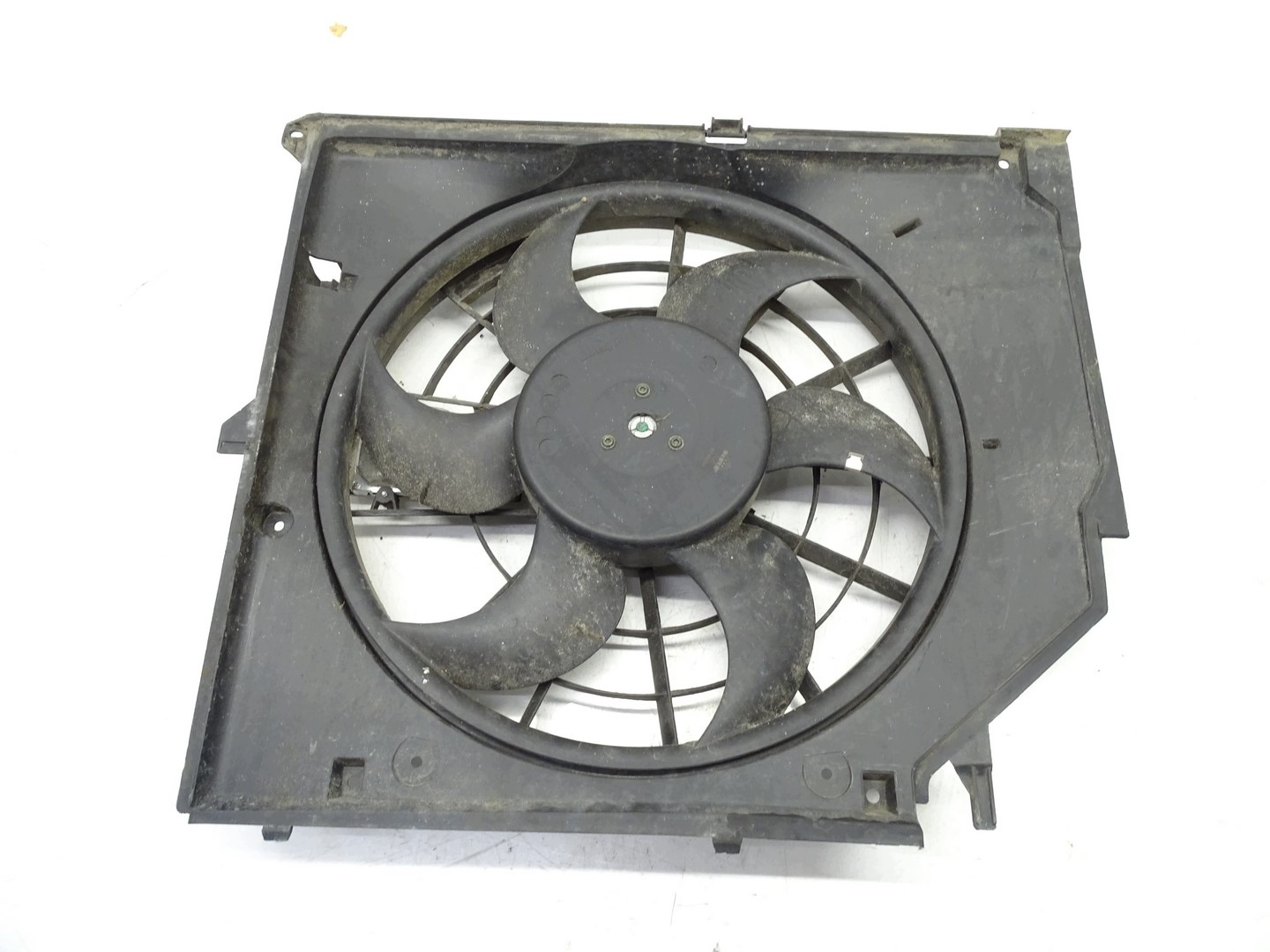 hűtőventilátor BMW E46 323 325