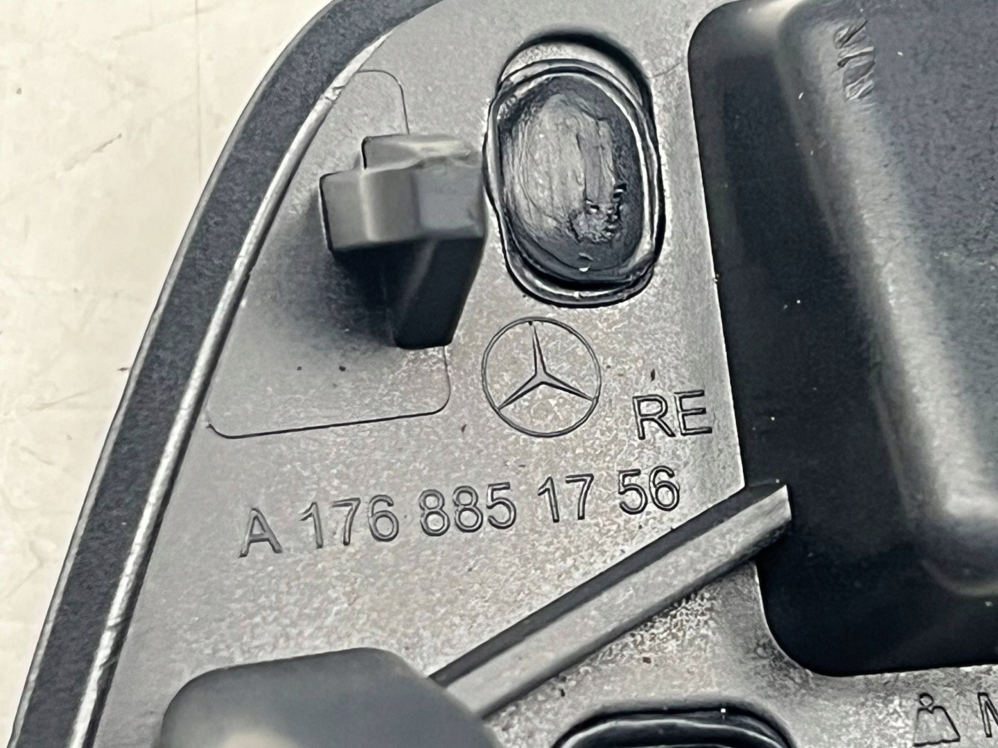 KLAPKA der Spritzdüse rechts MERCEDES 176 A1768851756 !J