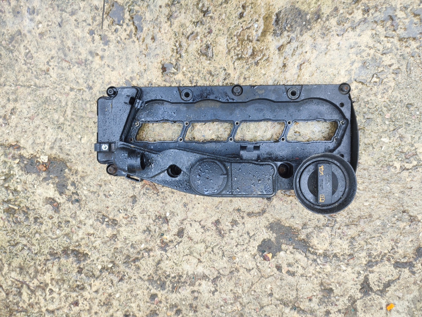 Abdeckung der Ventile 2.0 TDI VW AUDI SEAT 03L103469A