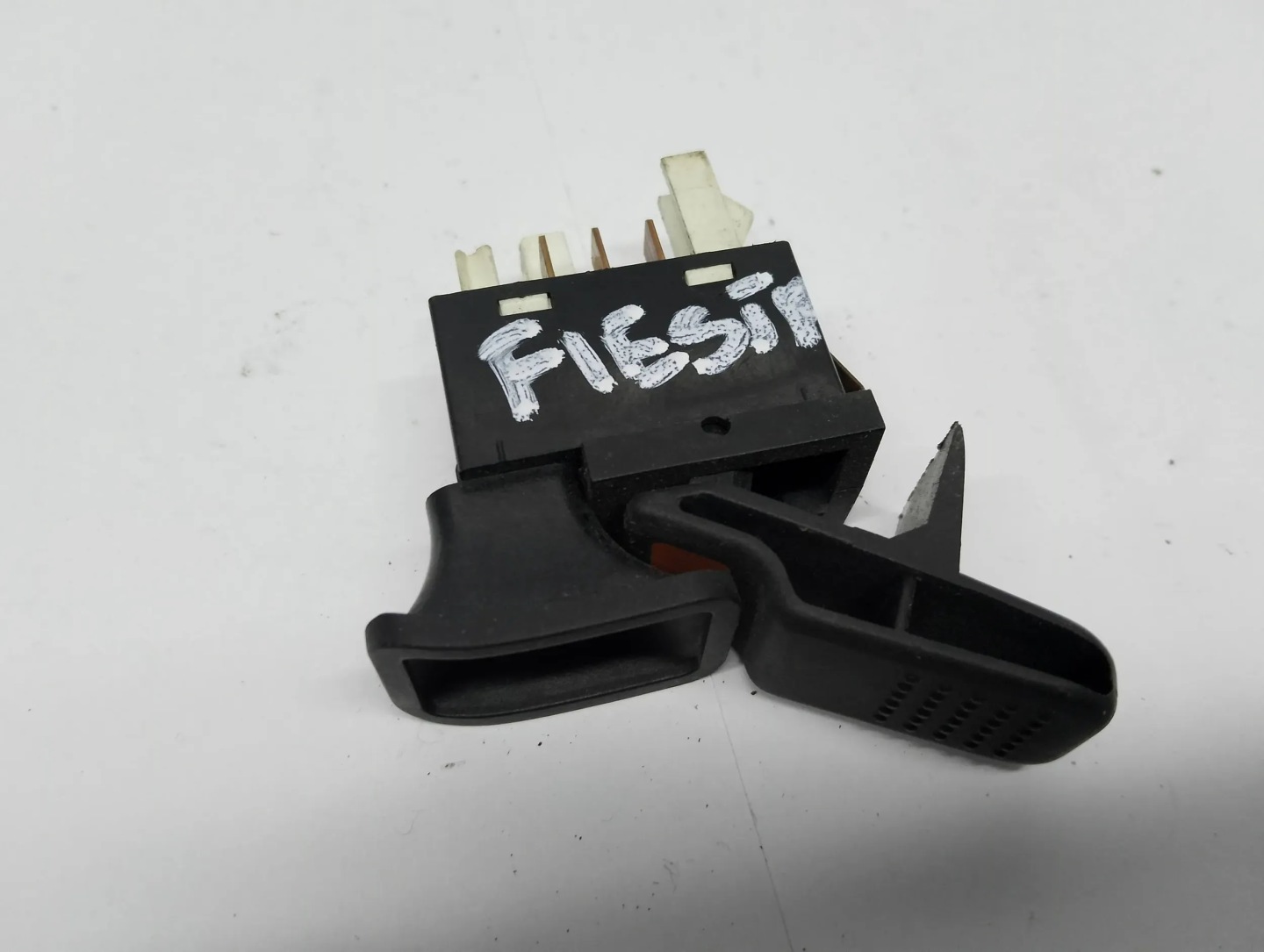 switch switch of the heating windows Ford Fiesta Mk2