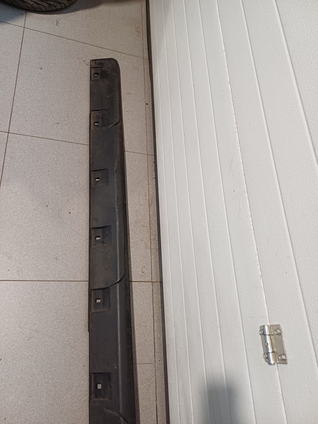 threshold left DACIA JOGGER 764192055R
