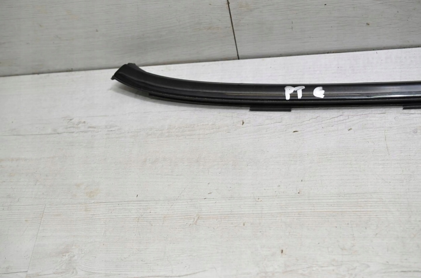 Alfa Romeo Giulia 2021 rear part side right moulding dust