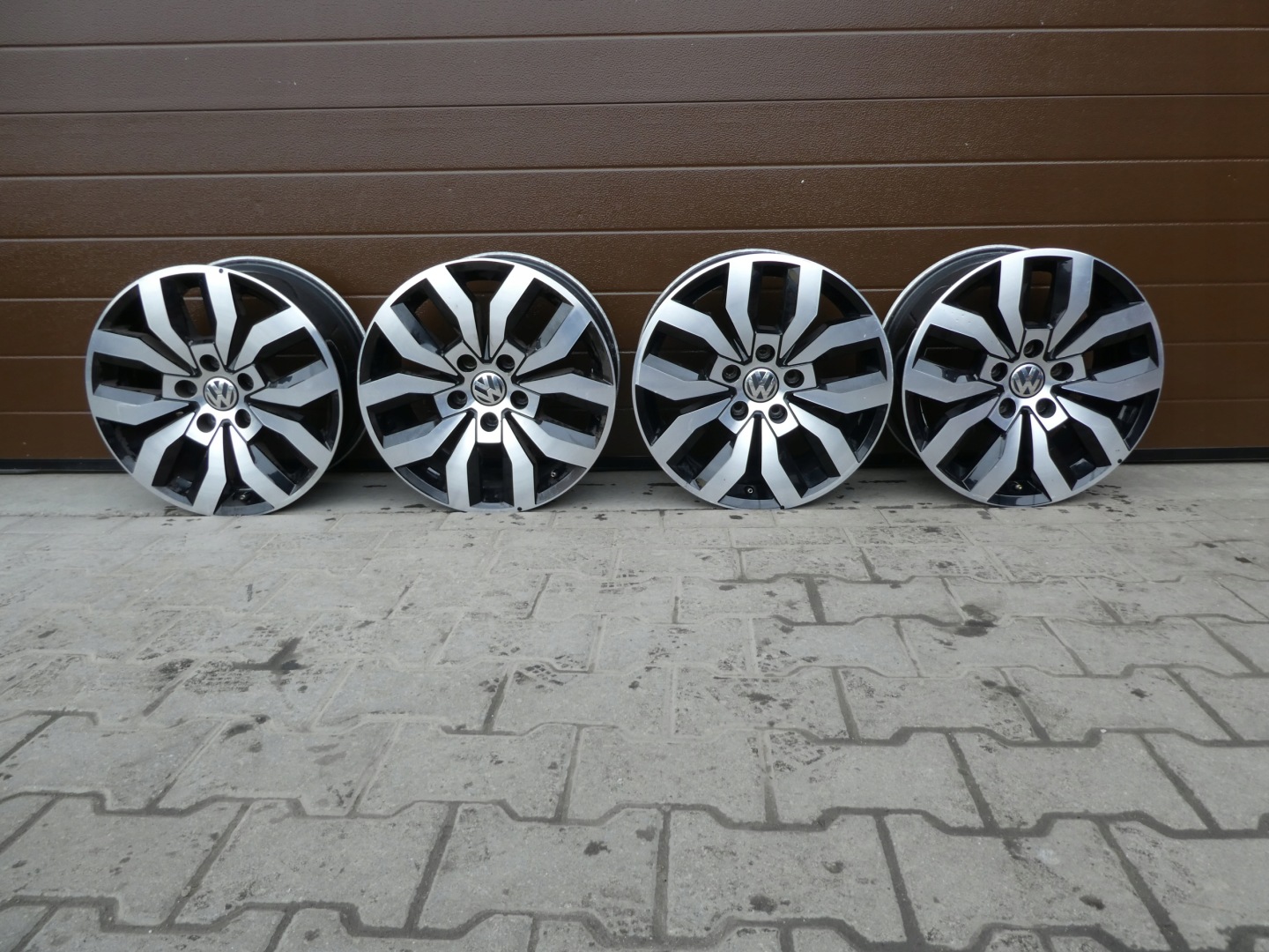 discs VW CARAVELLE T5 T6 AMAROK 17 2H0601025T