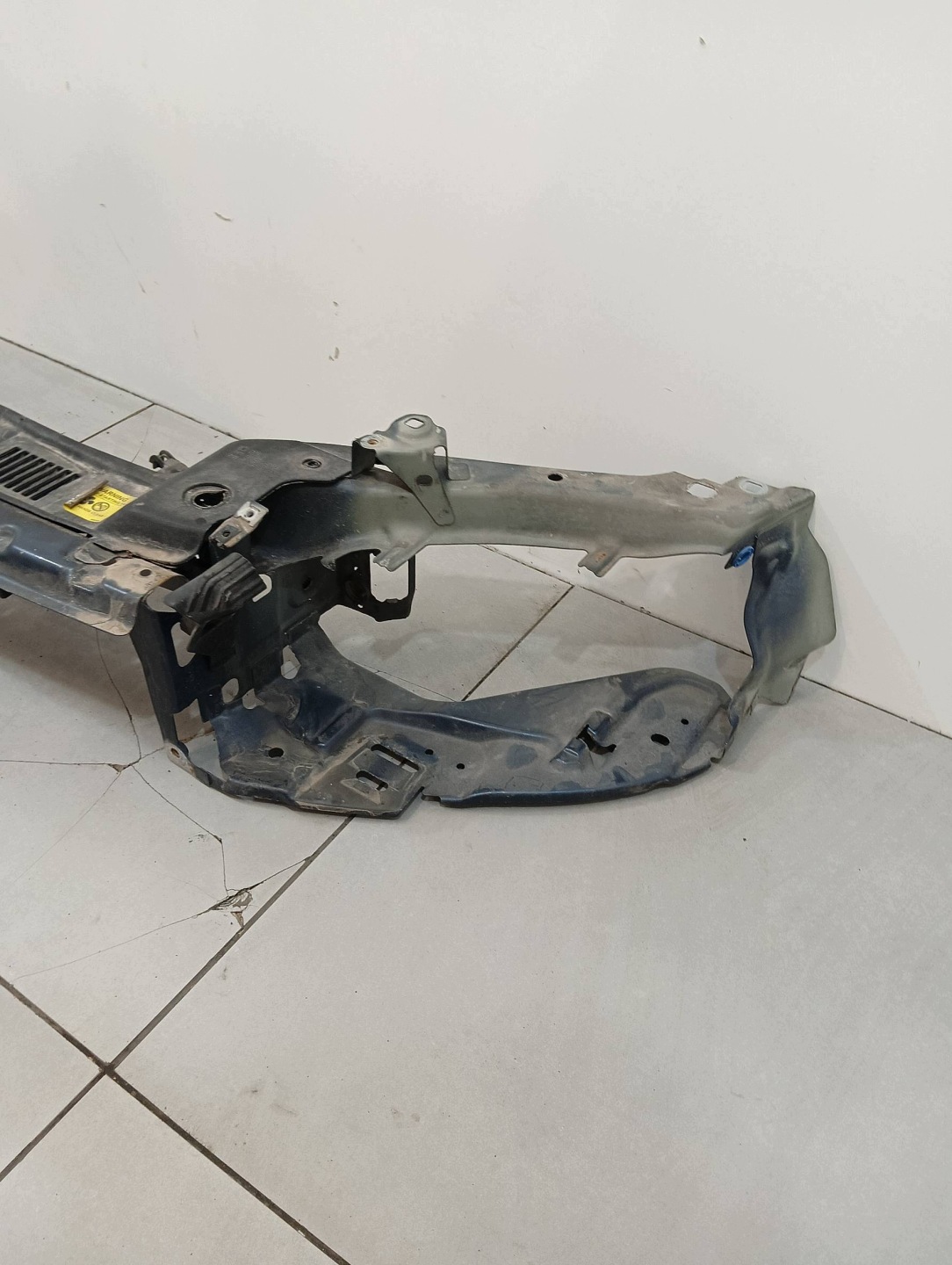 support panel for radiators pillar VOLVO S40 II Volvo S40 and (1995-2004)