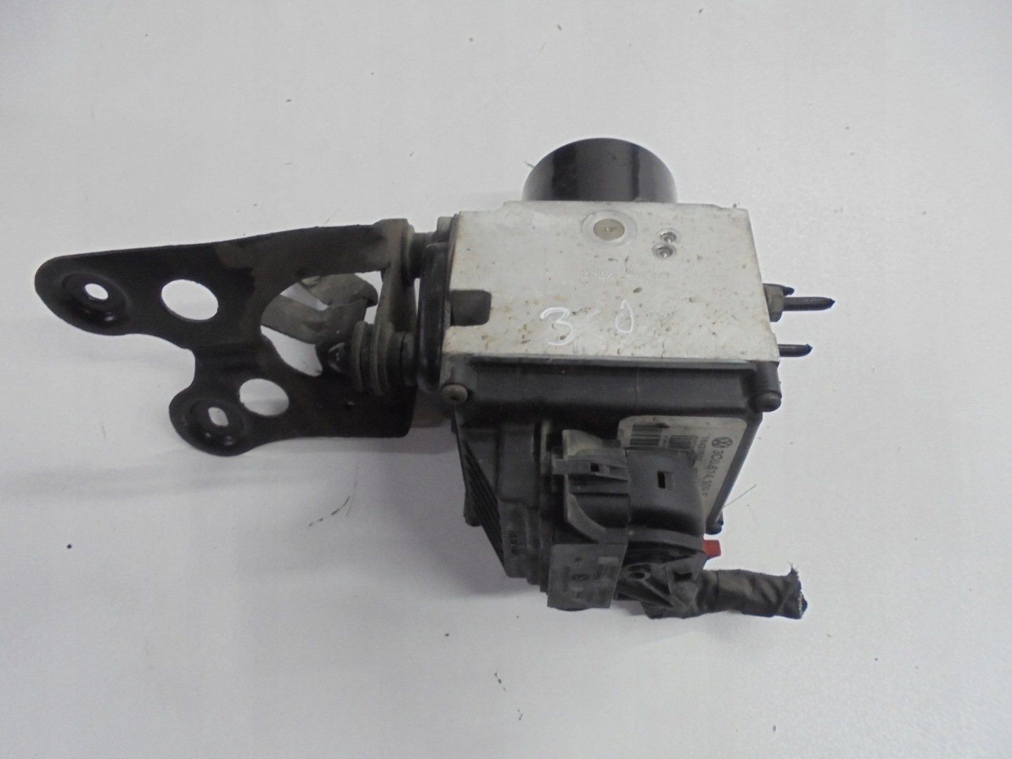 VW PASSAT B6 2,0 TDI pump ABS 2007R