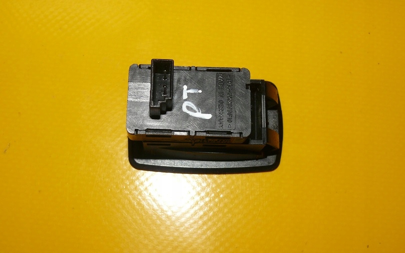 button windows left right rear part BMW X3 E83 04-07r. 6928249
