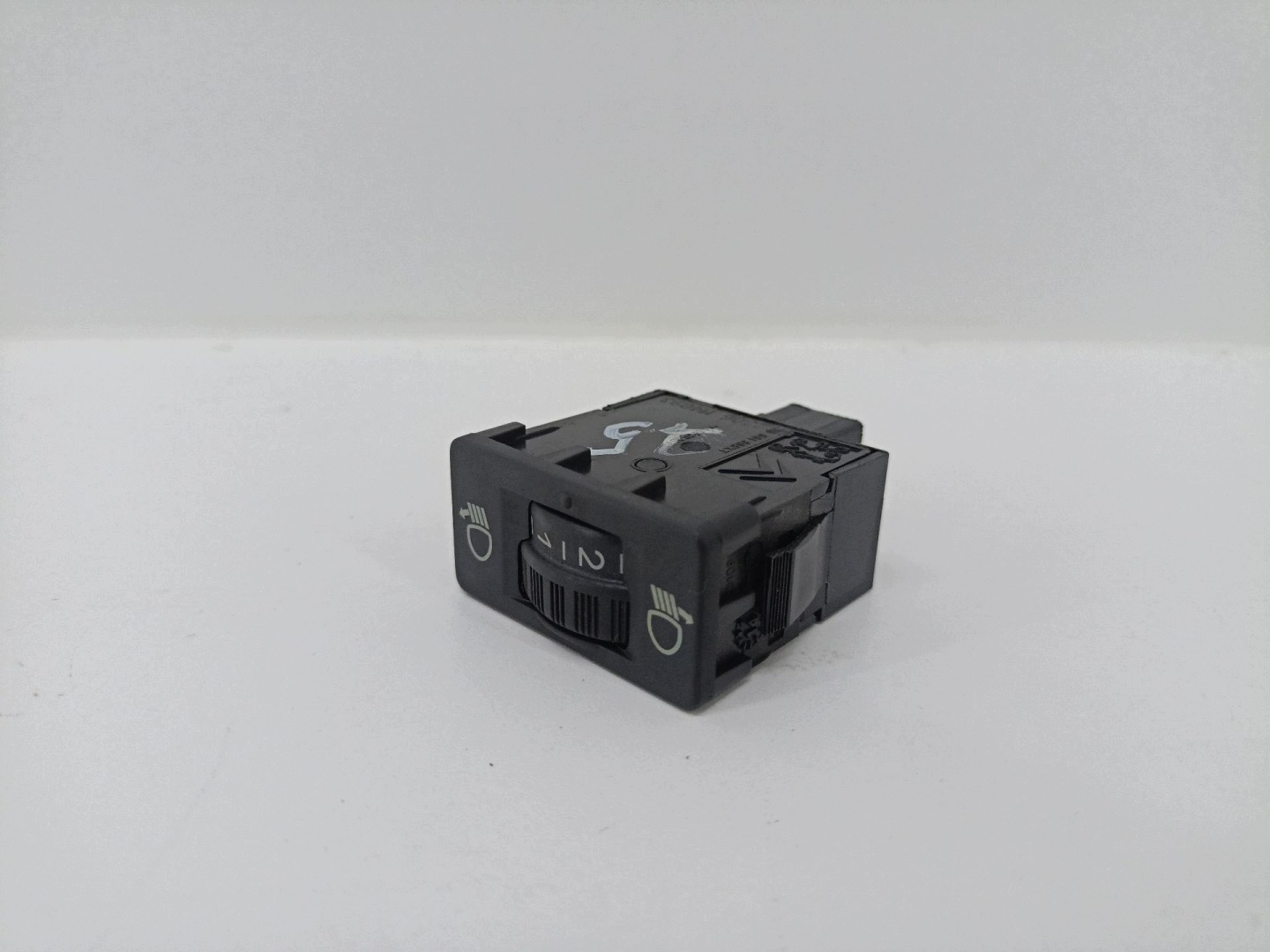 light switch Citroen C3 2 facelift 2013 96661868XT