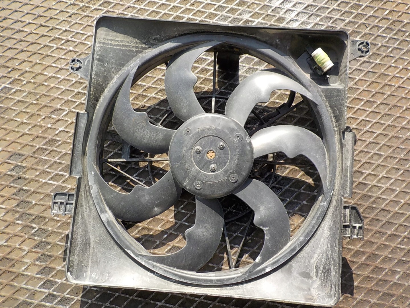 KIA SPORTAGE II fan module radiator MD16A