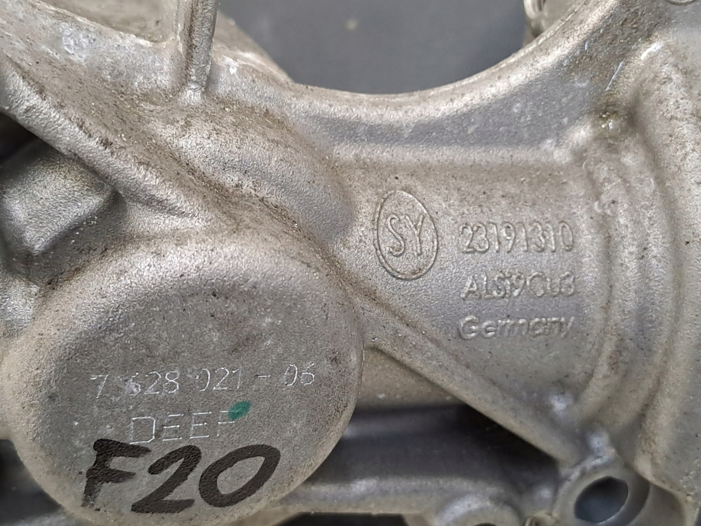 Naped pompy 7628021 BMW F20