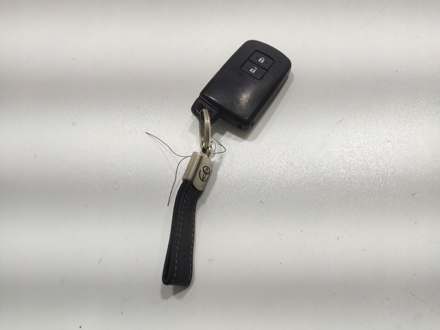 klíček PILOT obal TOYOTA AURIS II E18 2012-2015 SMART KEY