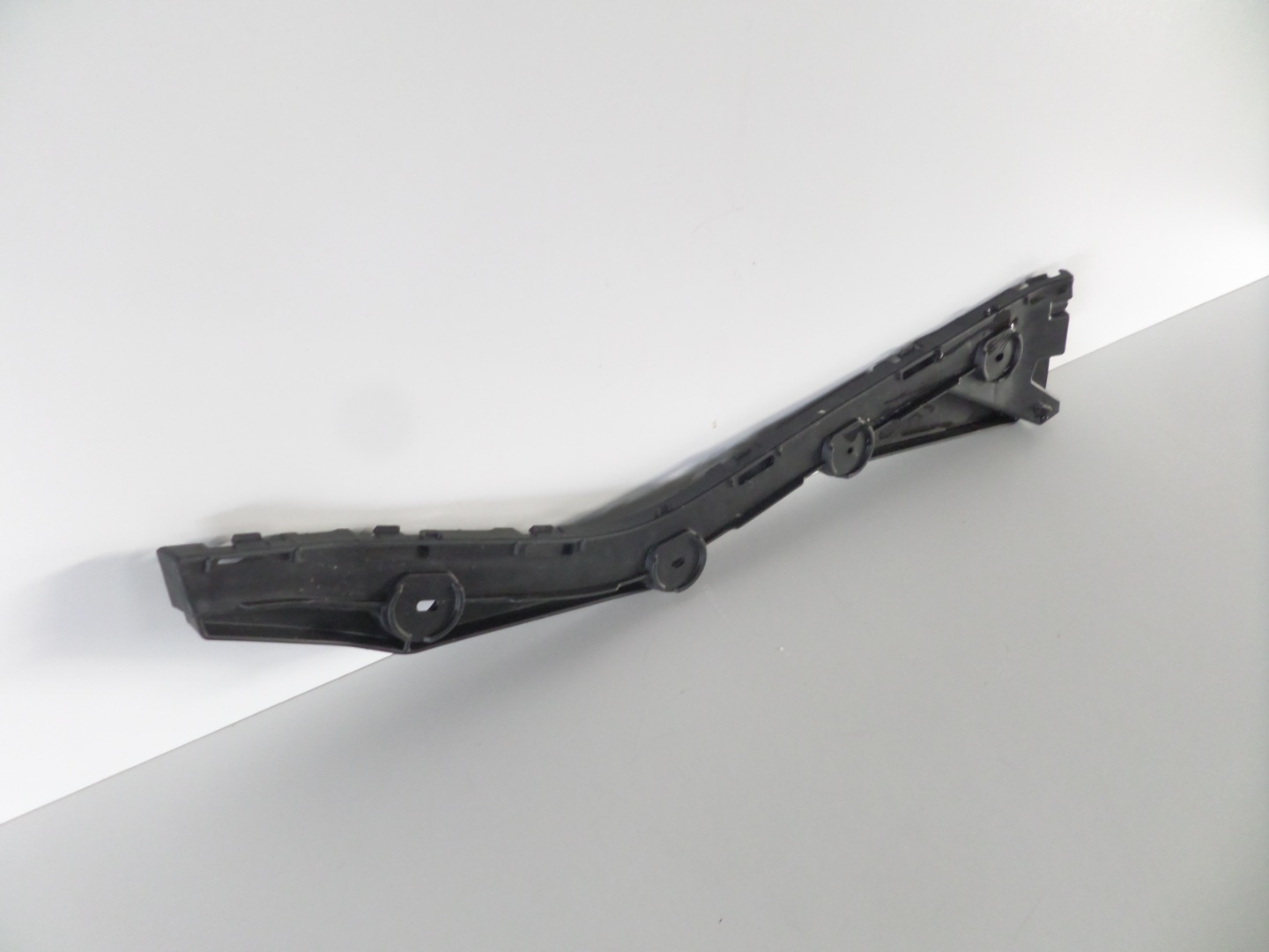 bumper bracket rear part right SKODA RAPID 12- HB