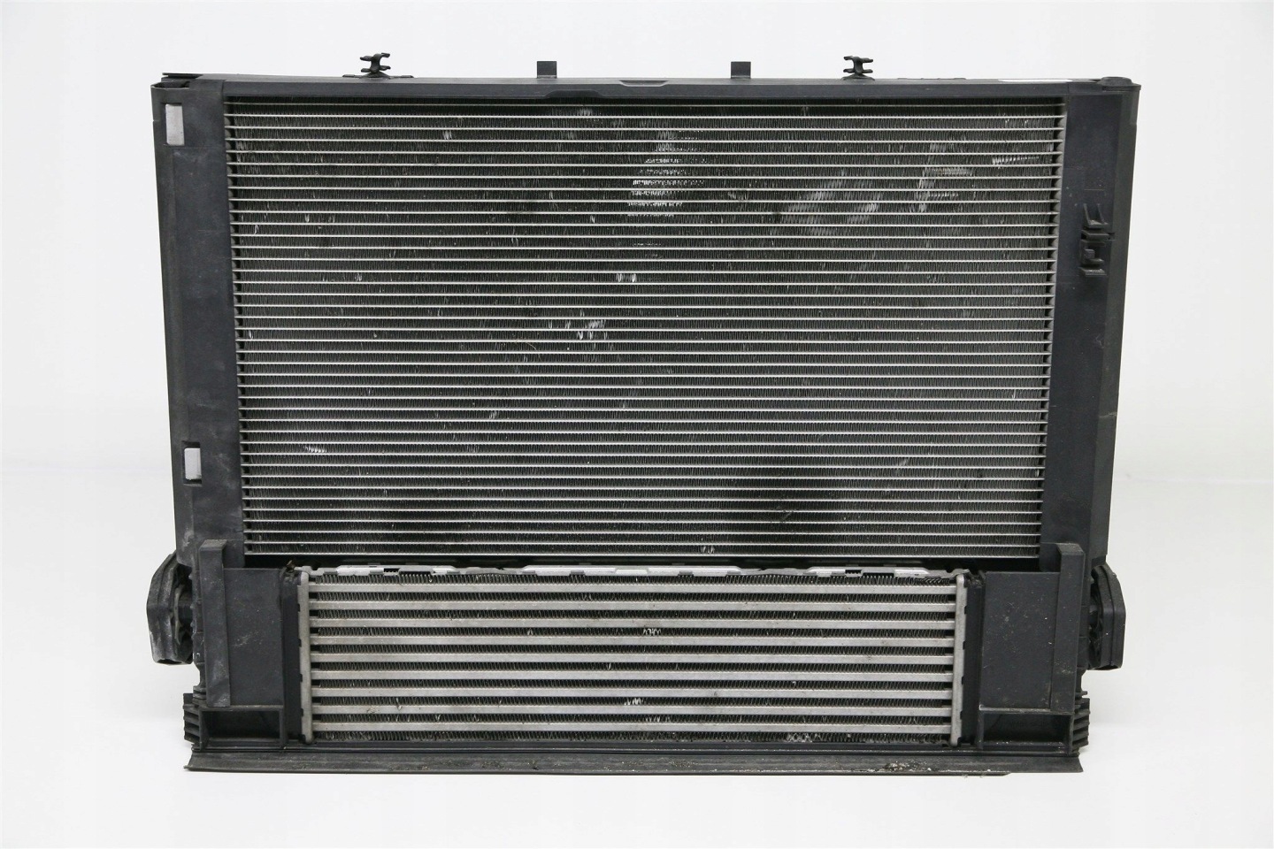 KOMPLET chladiče ventilátor chladič BMW F32