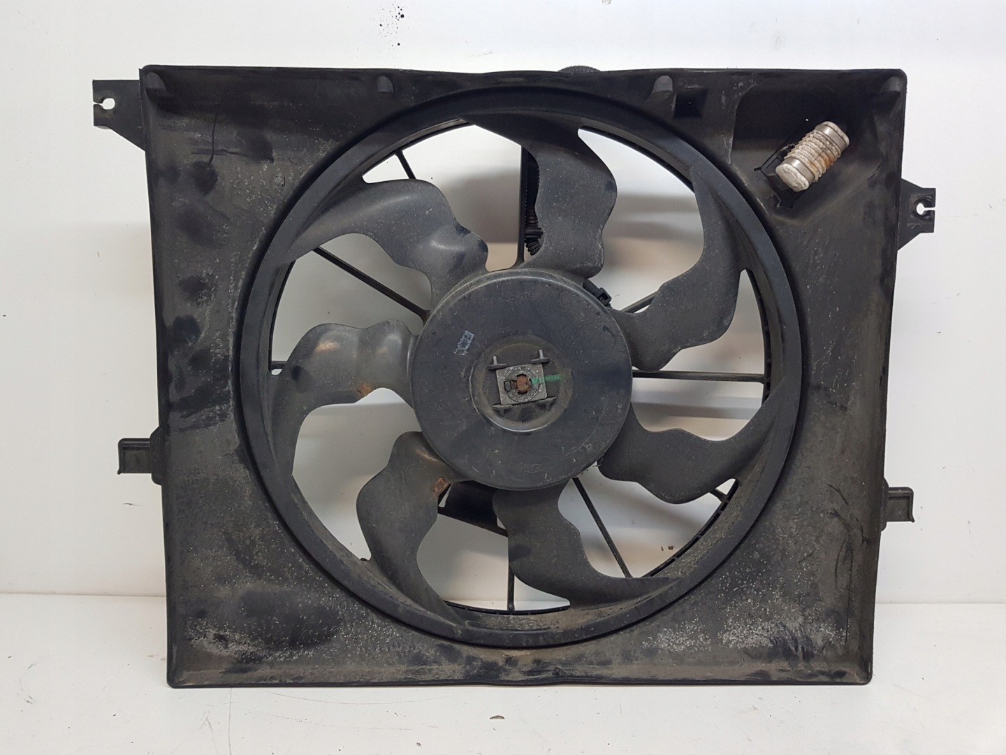 KIA VENGA IX20 1,4 1,6 CRDI ventilátor chladiče 2009