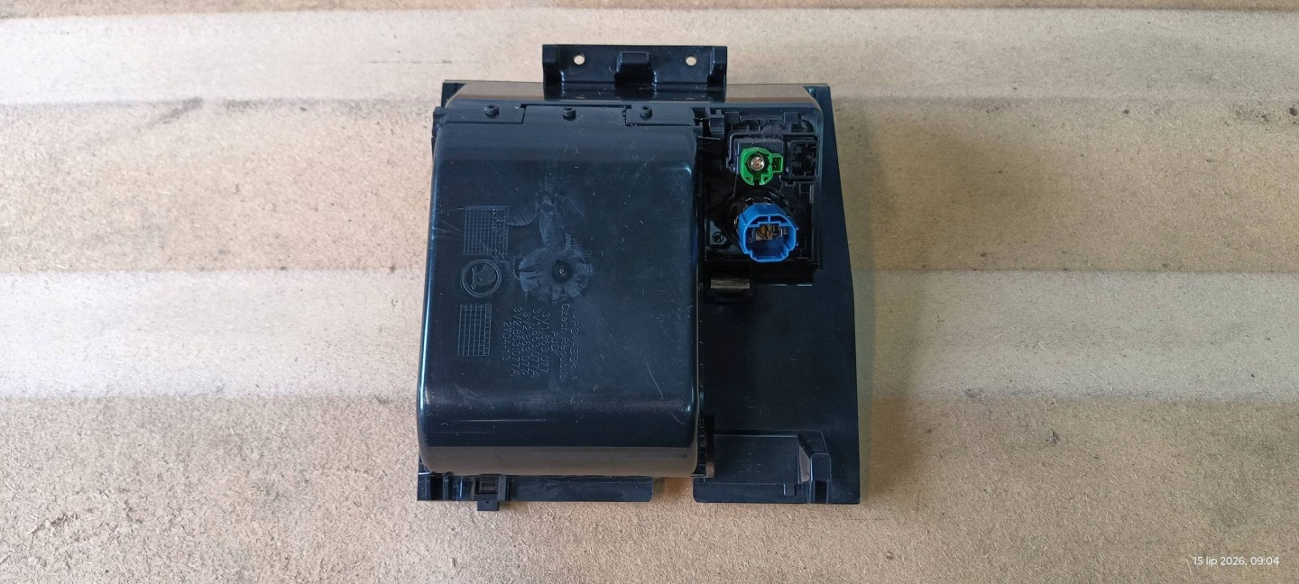 ashtray passenger compartment 3V1863077 SKODA SUPERB III 2015-2024R