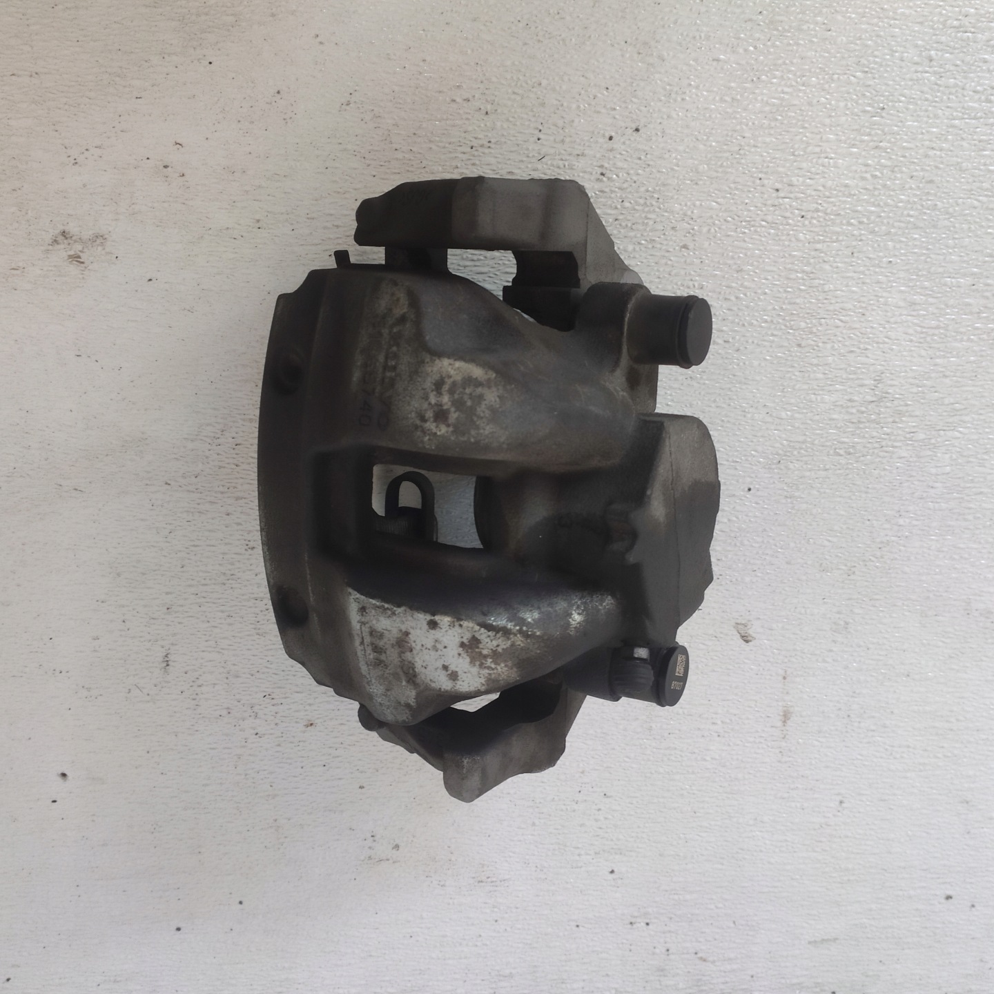 VOLVO XC60 II 2022 B4 MILD-HYBRID caliper brake left front 345MM