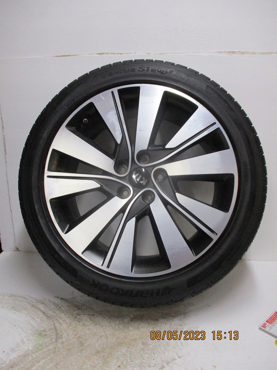 wheels discs tyres Kia Sportage IV R19