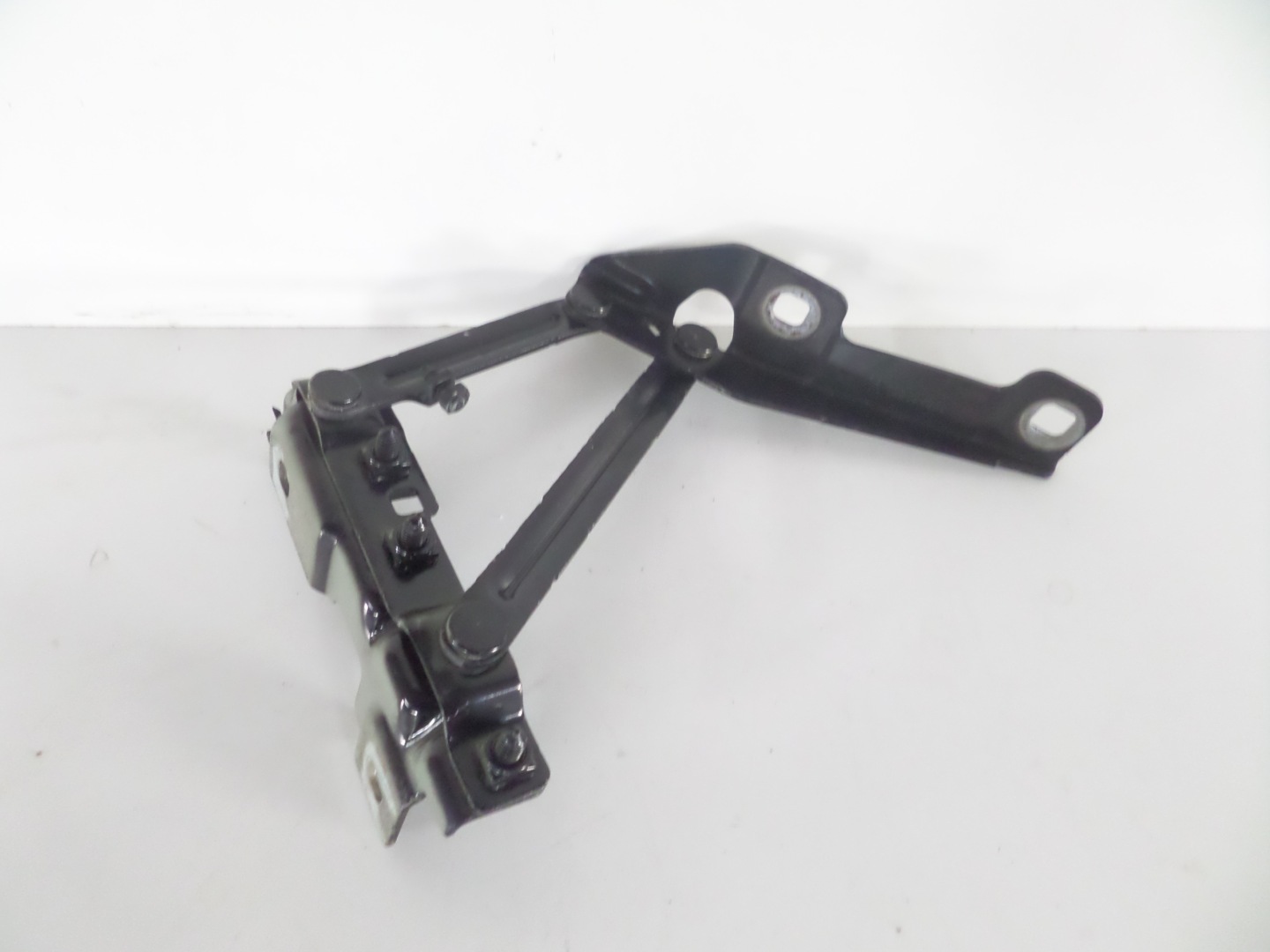 hinge bonnets left OPEL INSIGNIA A 08-17