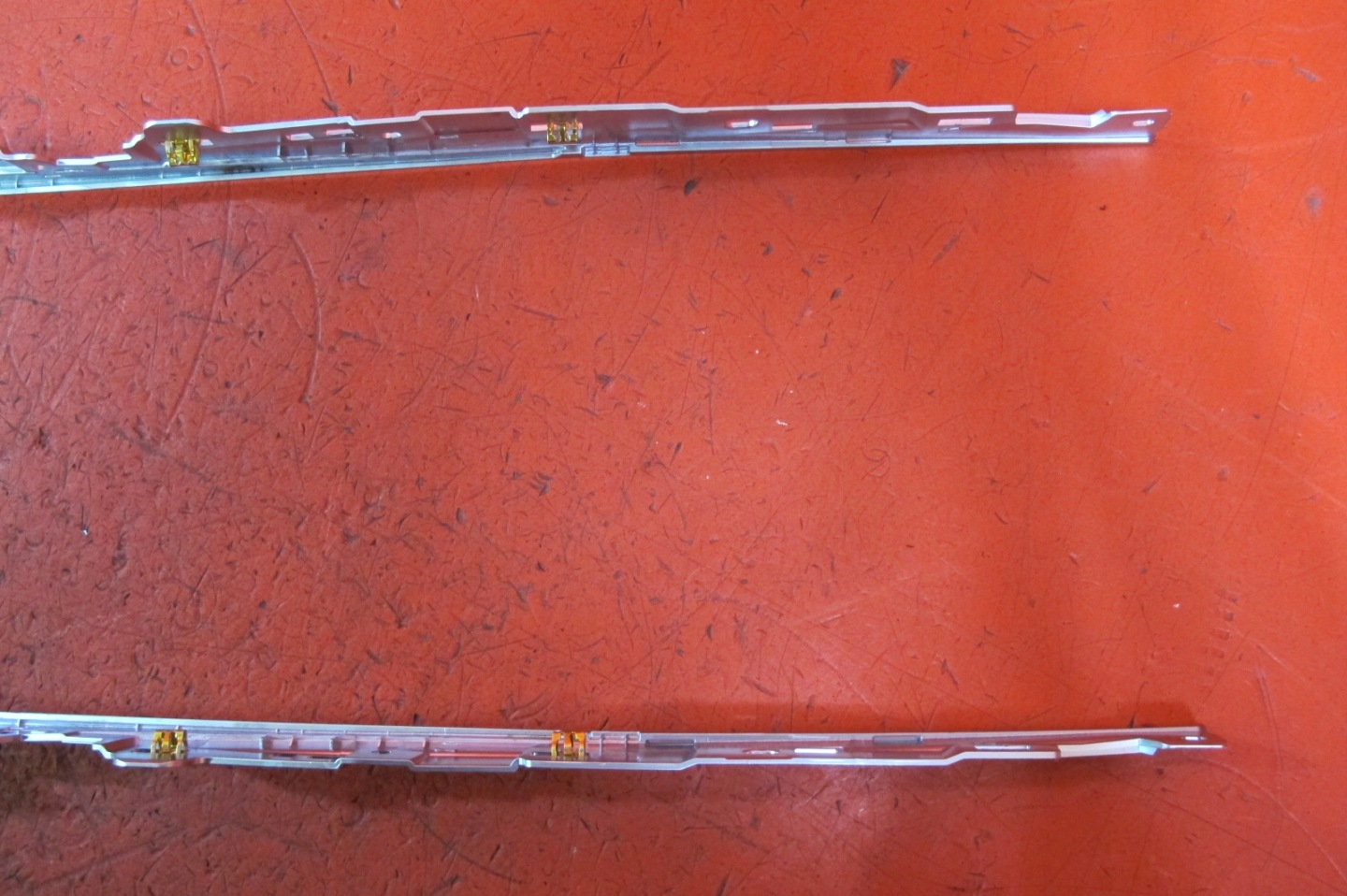 Tesla MODEL Y frame holder TUNELU SRODKOWEGO 1755548-02-A