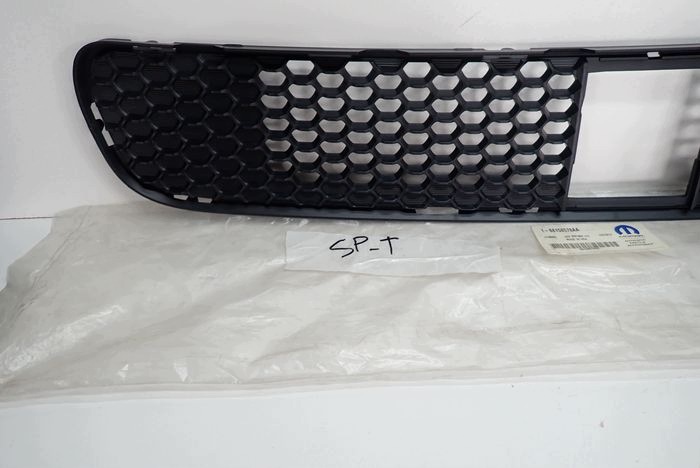 JEEP CHEROKKE SRT WK2 18- grid central front 365009