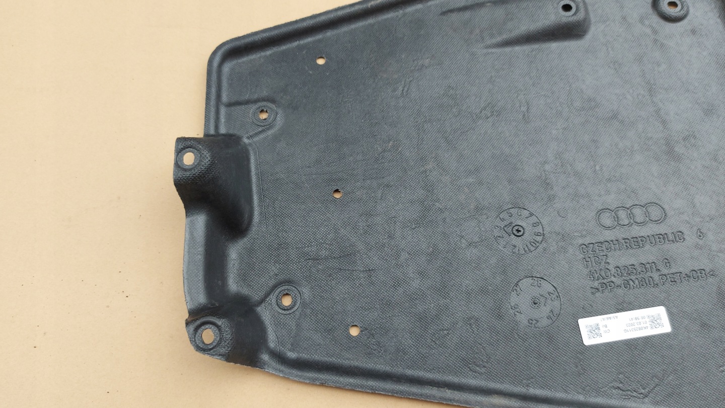 cover chassis AUDI A6 C8