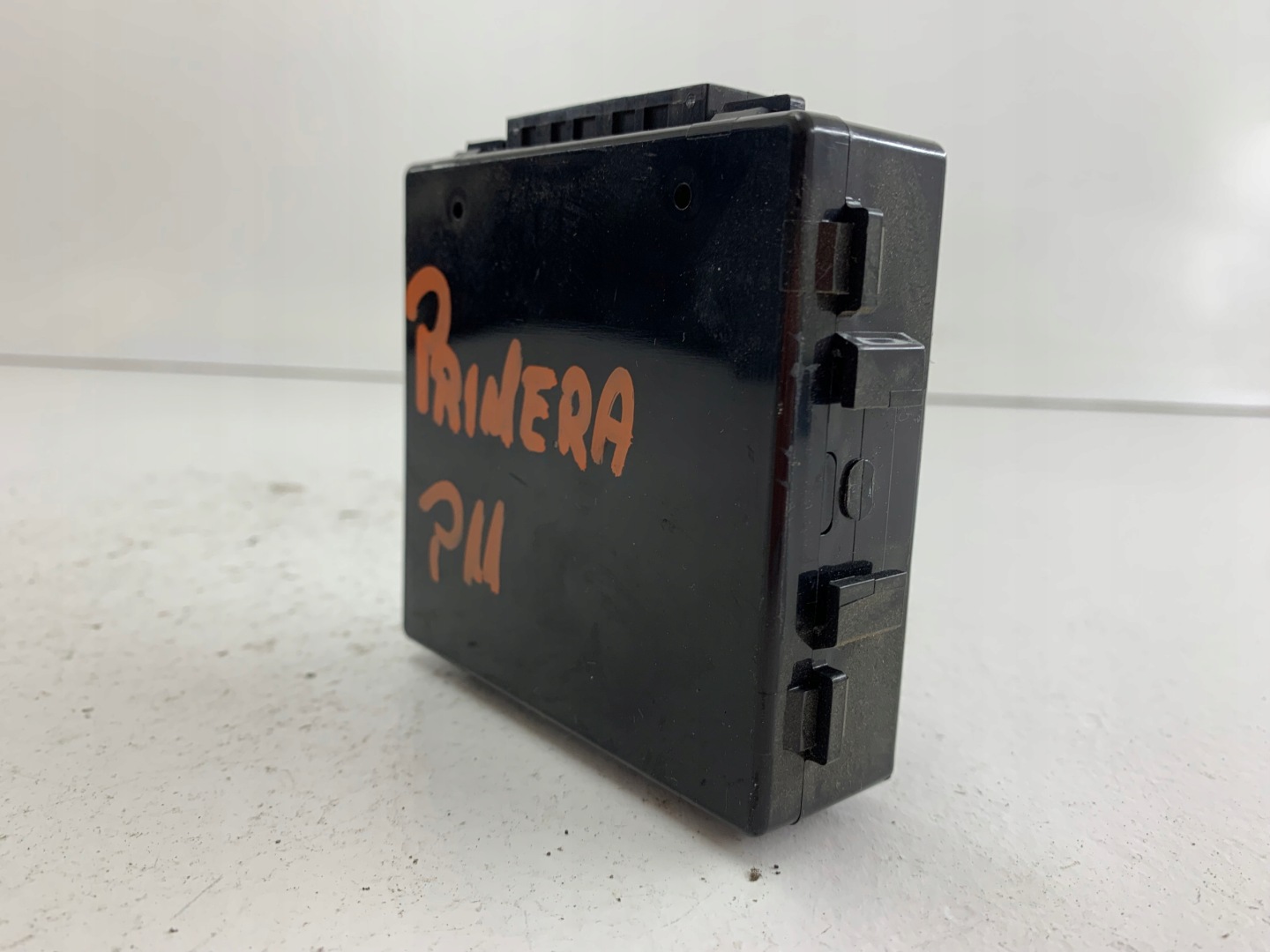 NISSAN PRIMERA P11 Unité commande confort 28520-9F500