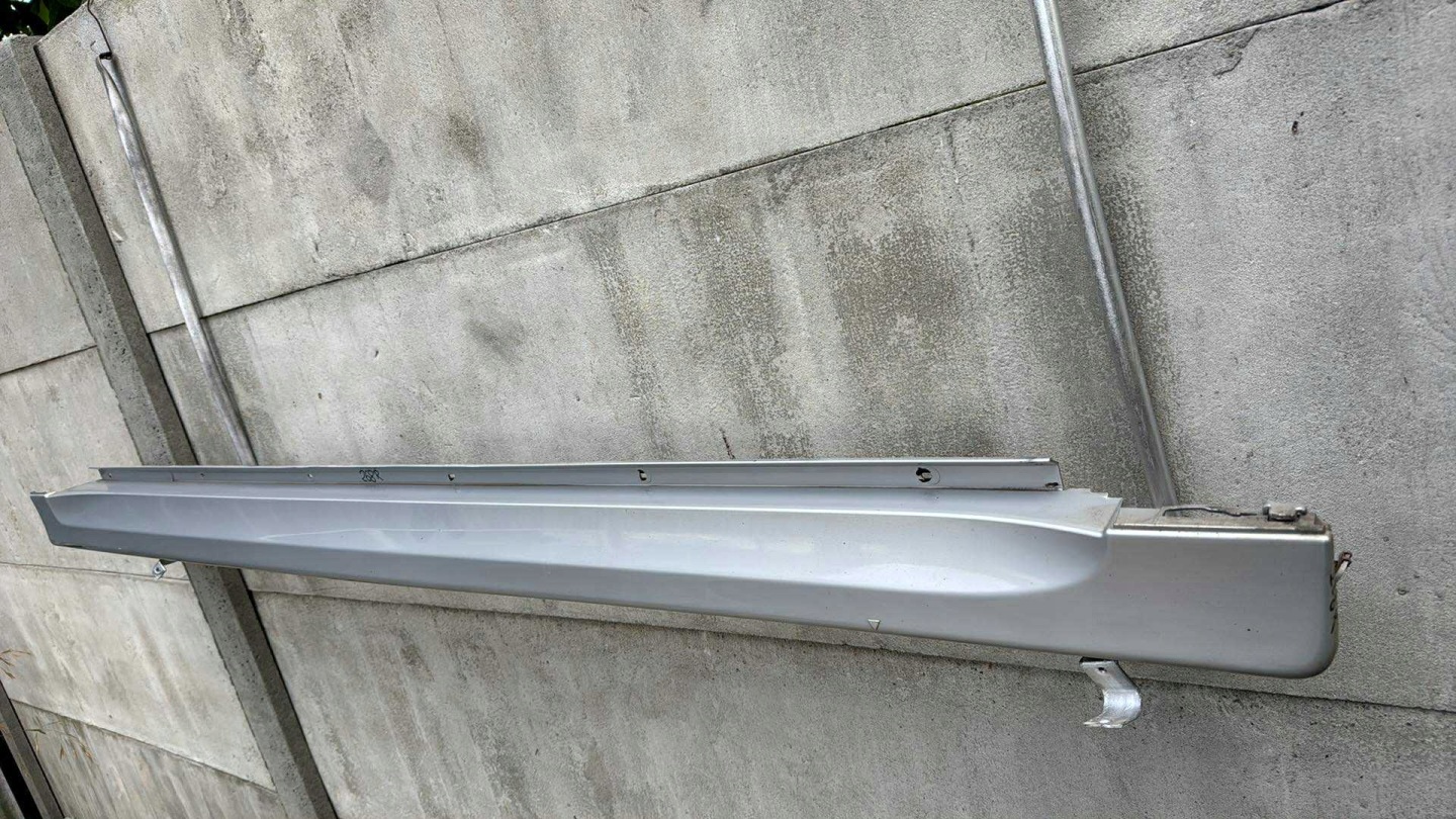 right moulding threshold SAAB 9-3 93 VECTOR ARC sedan kombi threshold colour 268