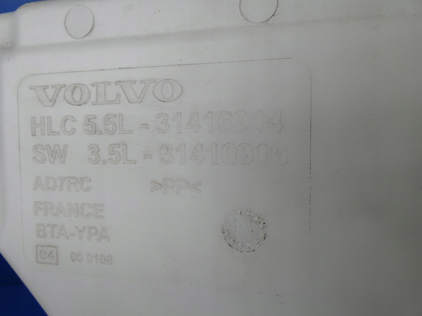 VOLVO XC60 II serbatoio LIQUIDO LAVAFARI
