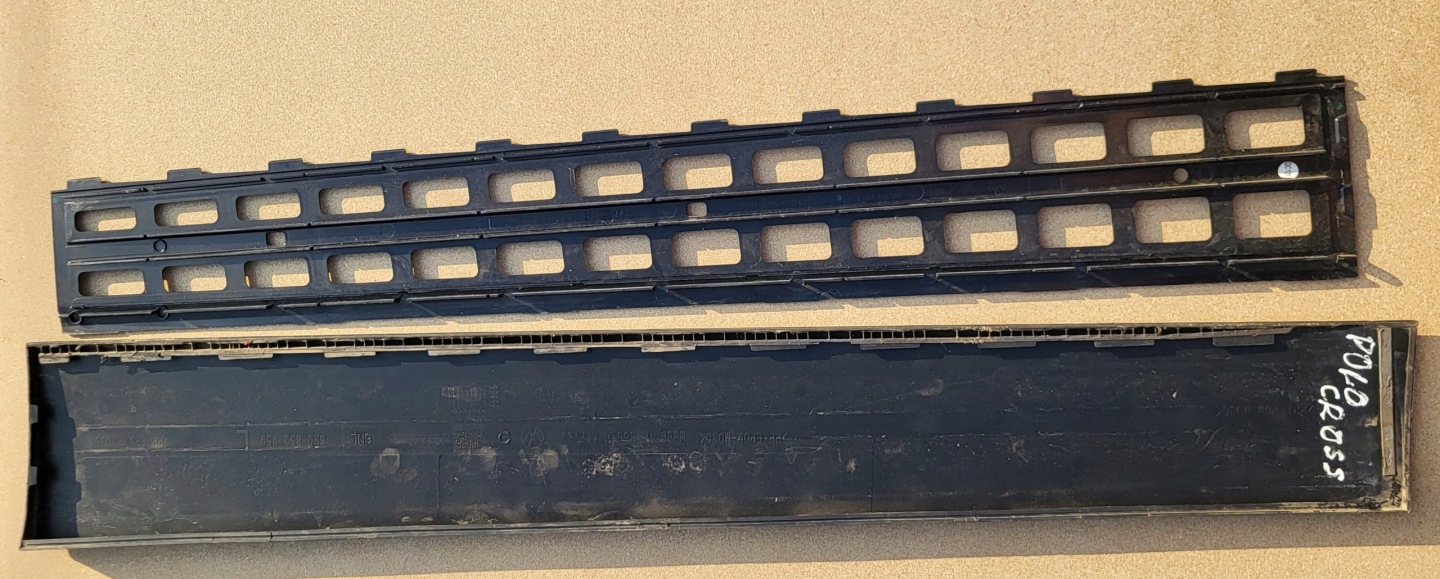 moulding cap for door left front holder VW CROSS POLO OE