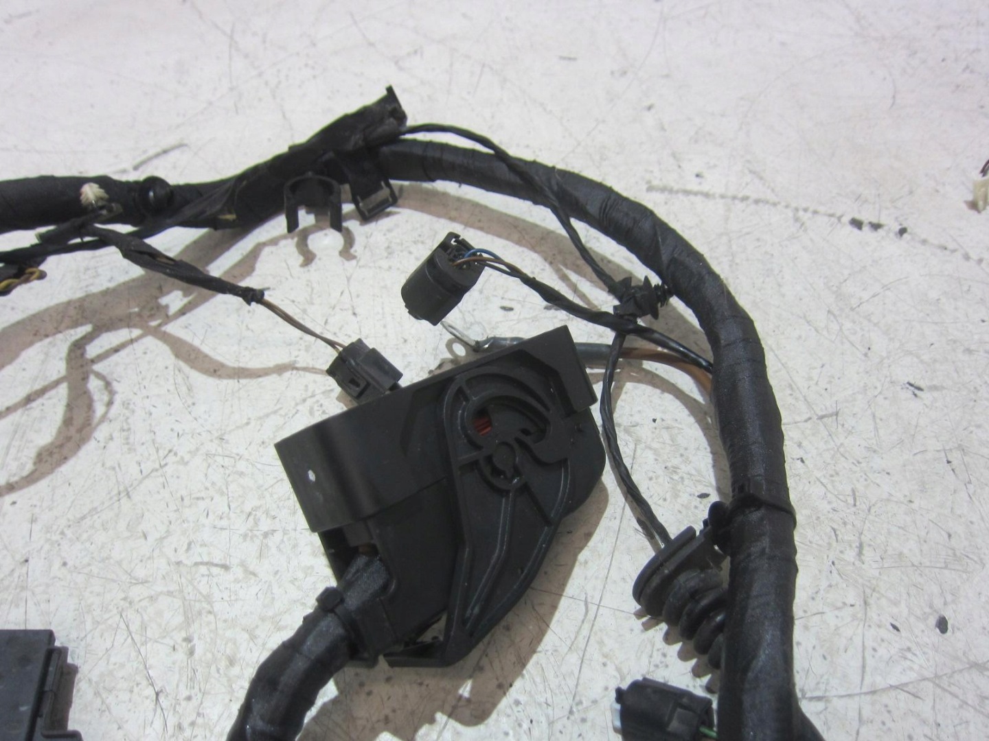 BMW X1 F48 bundle KOSTKI lights LED right front wiring WTYCZKI 6821872