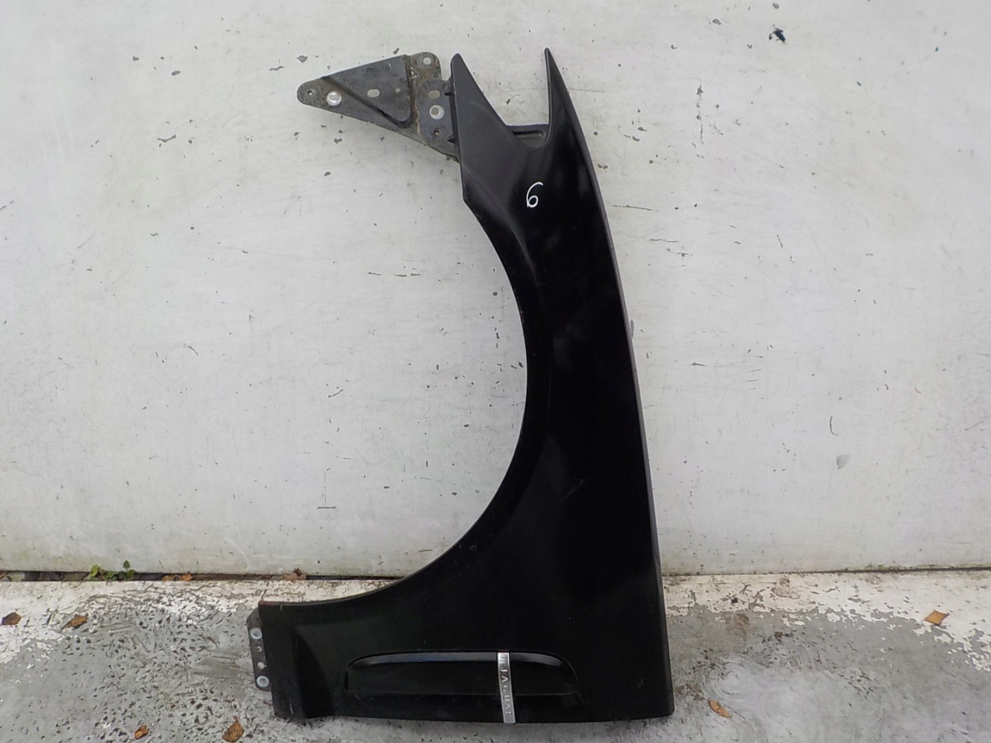 6 JAGUAR XF X250 fender left front front