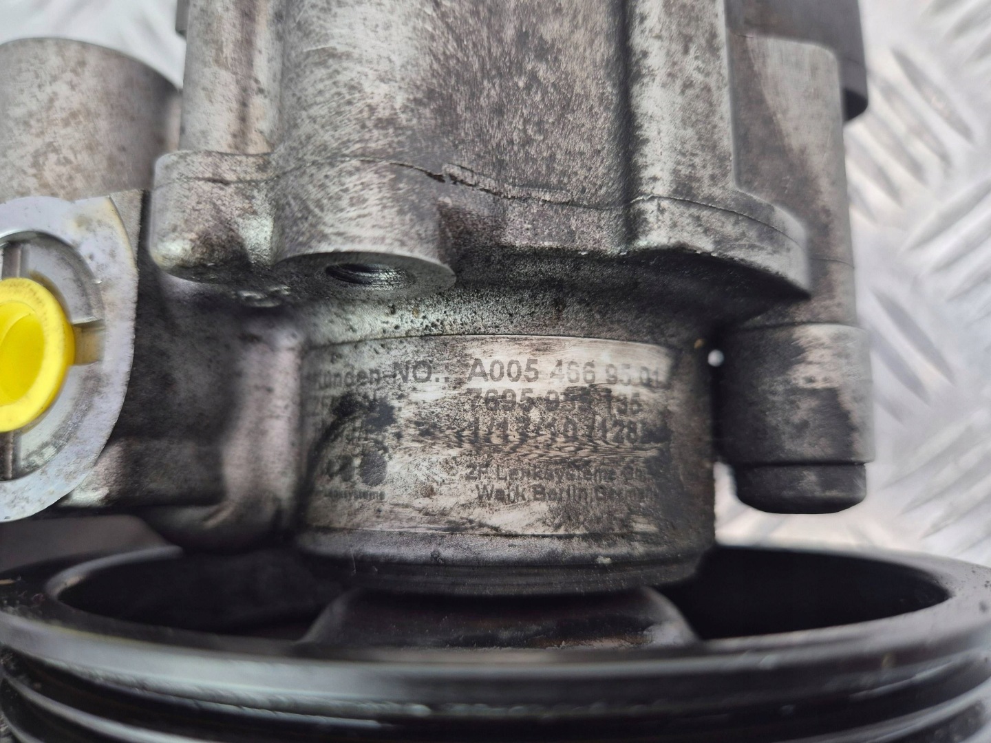 Mercedes E350 W207 servo pump A0054669501