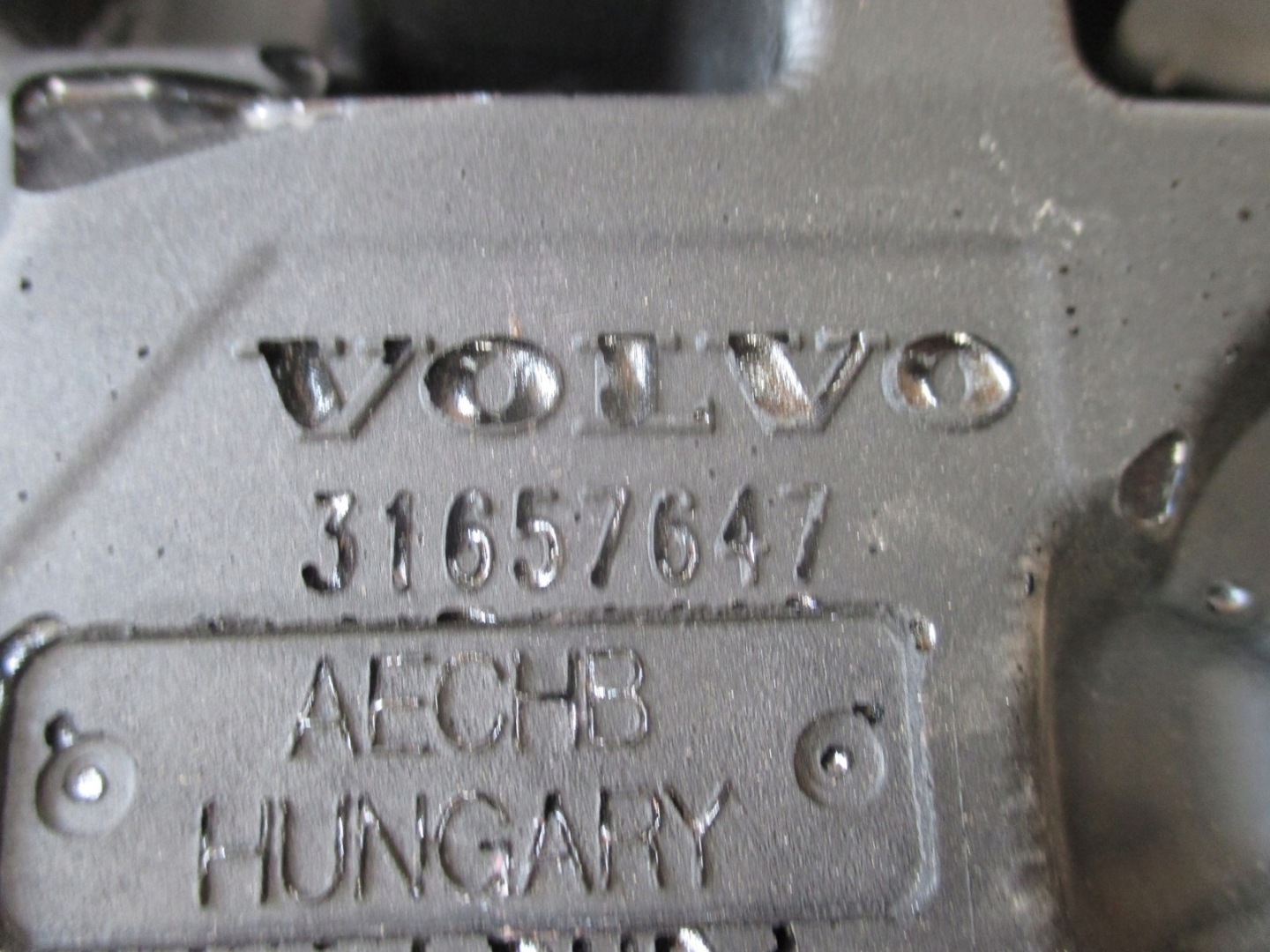 engine housing cover VOLVO 31657647