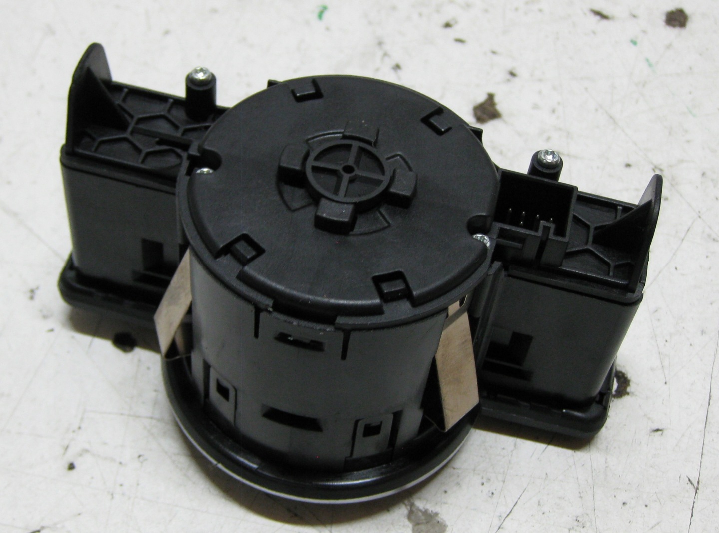 MERCEDES W207 3.0 CDI 11R switch switch of the lights