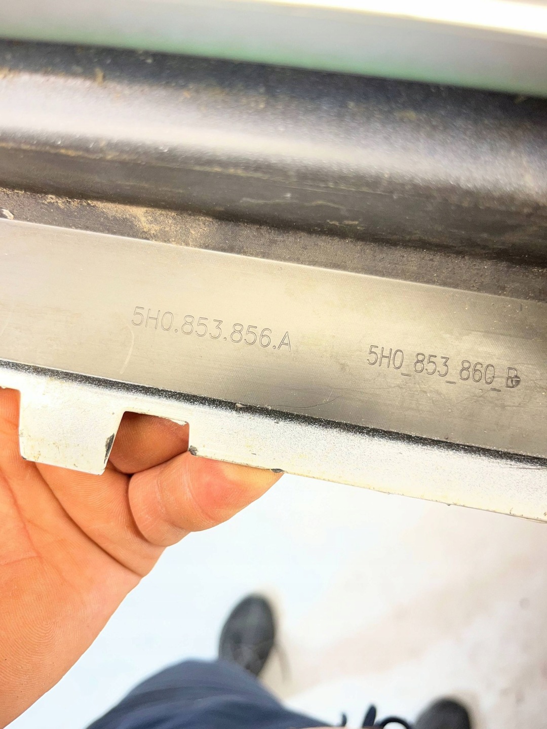 moulding threshold right original R LINE BIALA Volkswagen Golf VIII 5H0853856A