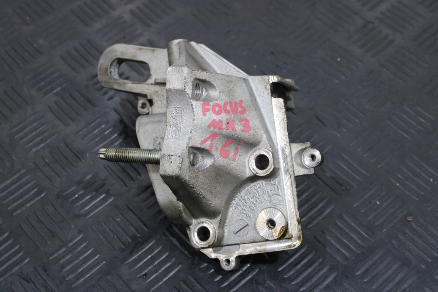 Support Support plaque Moteur 7S7G-6F001-AB FORD FOCUS MK3