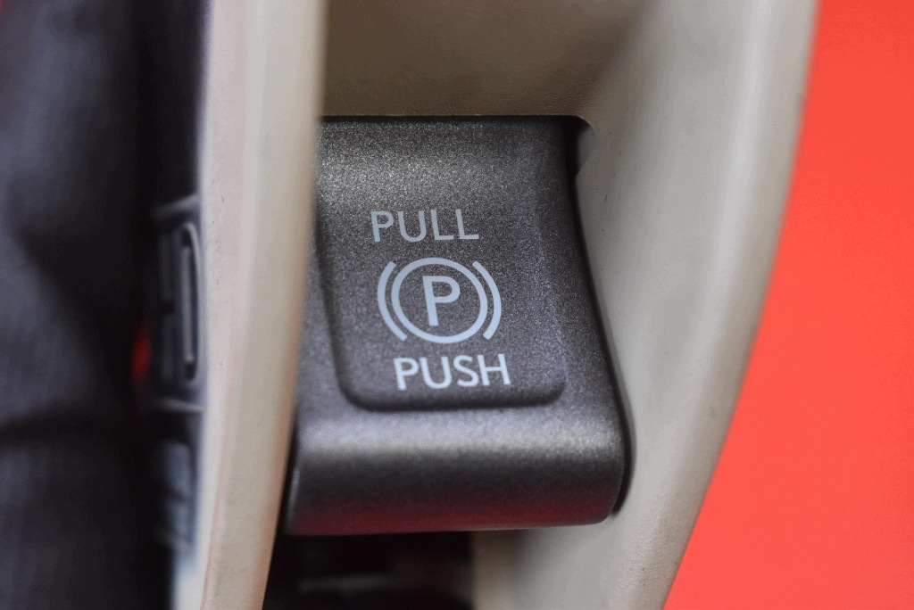 páčka tlačítko elektrická brzda 191646 LEXUS LS 4 IV LS600H 06-09