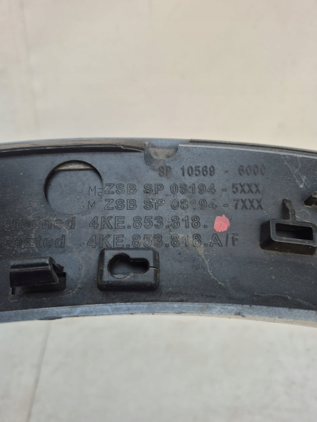 AUDI Q8 E-TRON 18-25 moulding cap right rear part rear 4KE853818