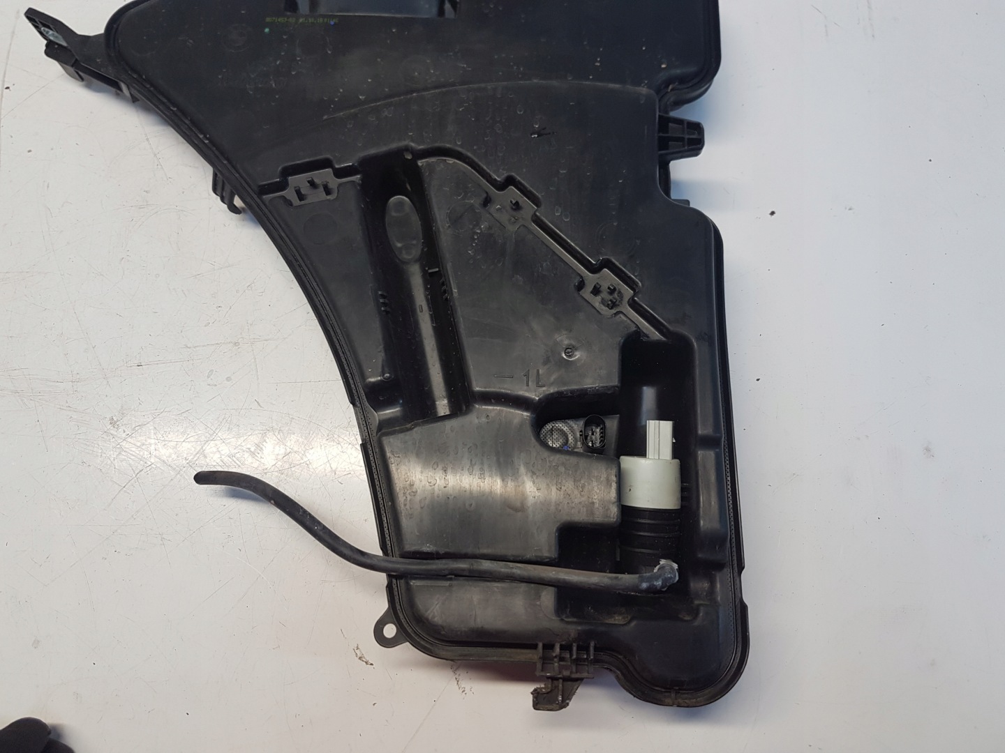BMW G30 spremnik gasa do mlaznice
