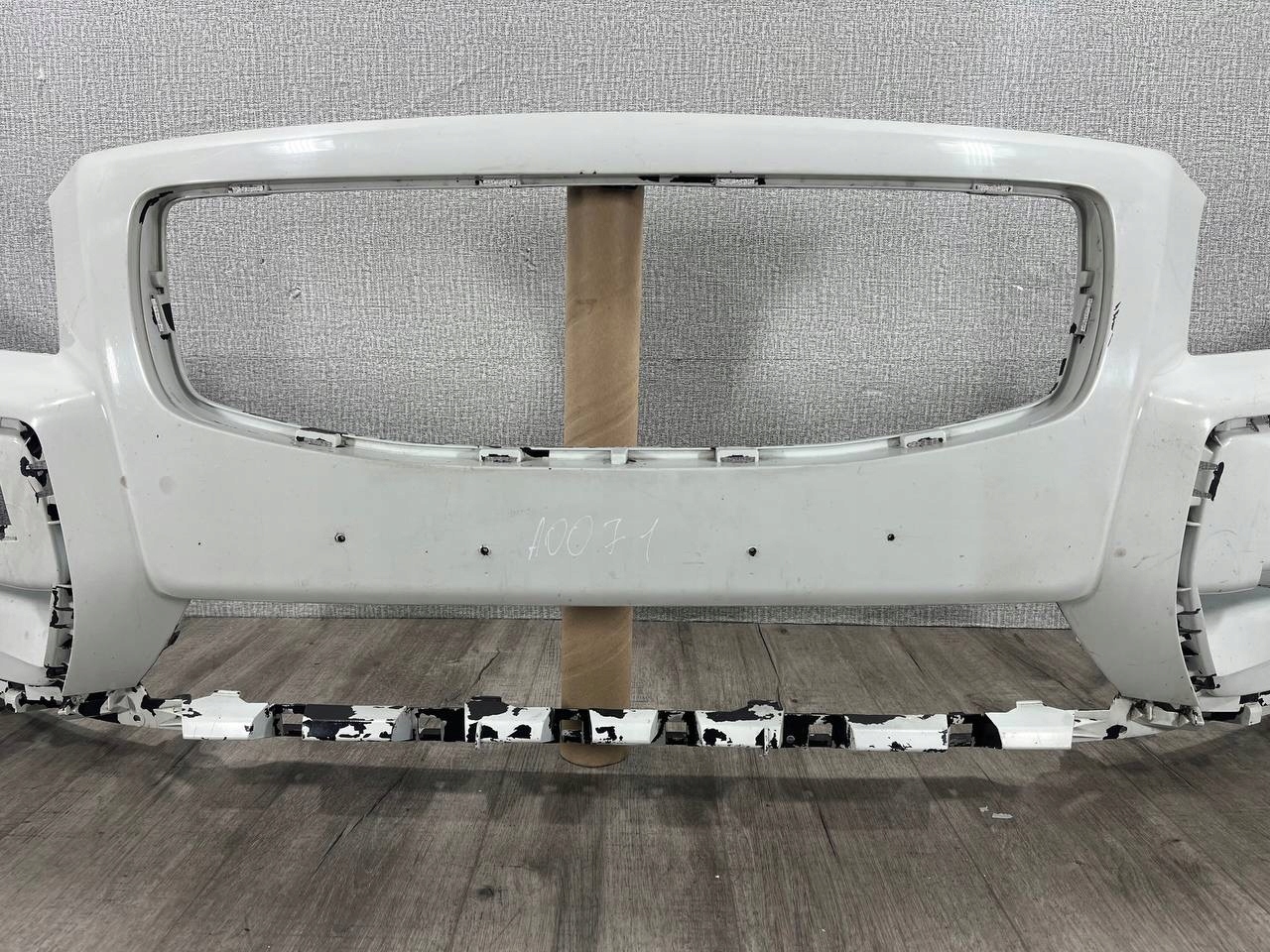 VOLVO XC70 II 2007-> bumper front 30678678
