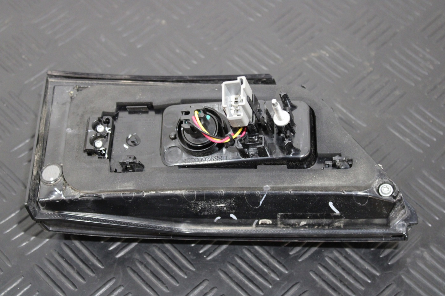 light bonnet left rear part rear 8888077997 LYNK&CO LYNK & CO 01 LIFT