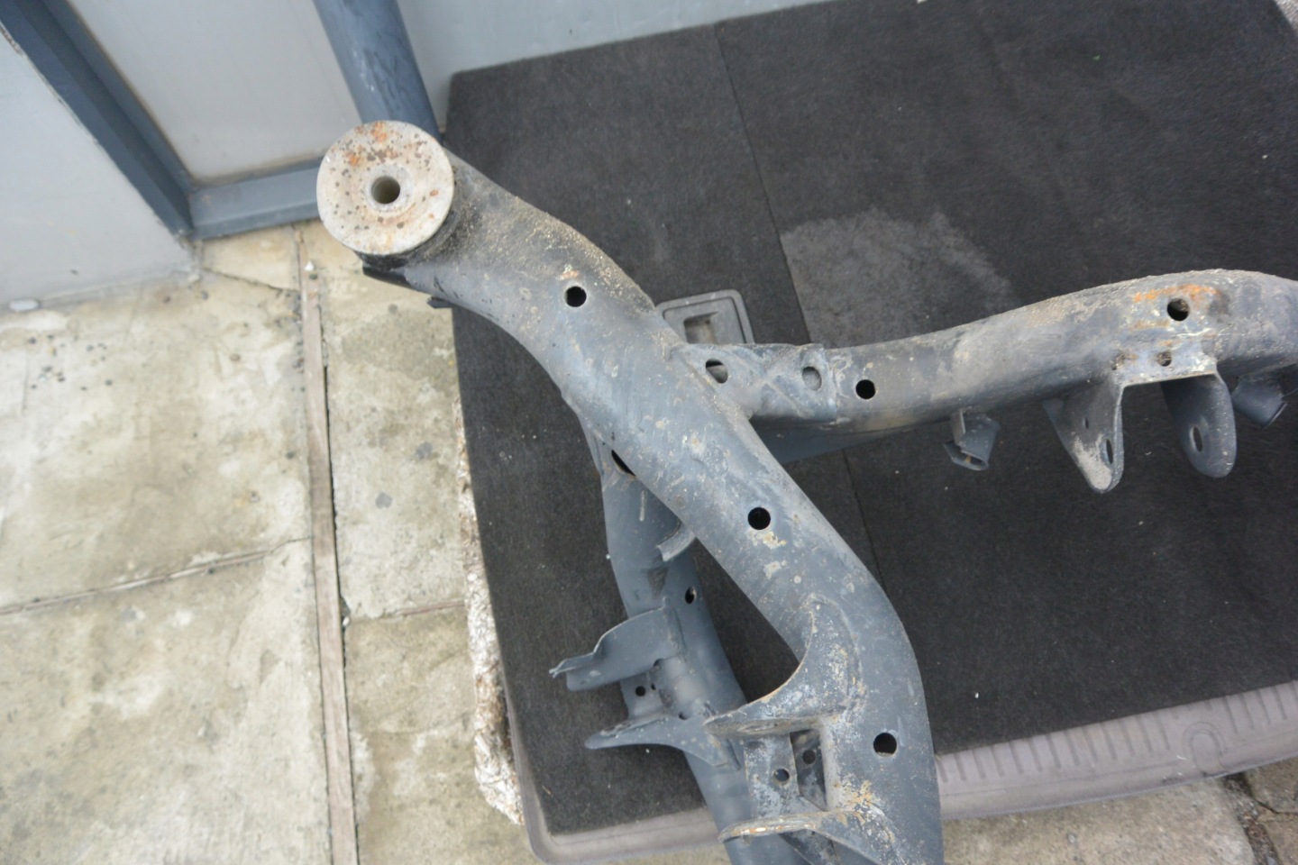 subframe springing axle beam sider rear part AUDI Q7 4L 7L0500041 BDB STAN