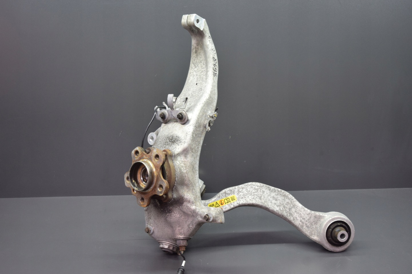 swing right arm BMW 8 G14 G15 G16