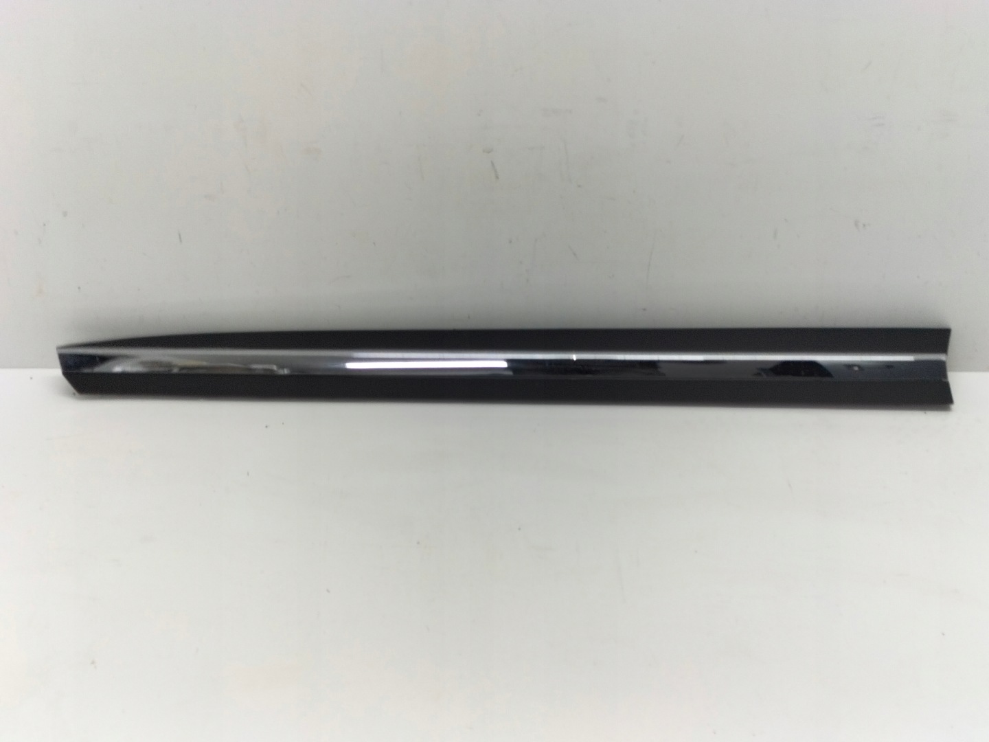 moulding cap door front left VW ARTEON 17