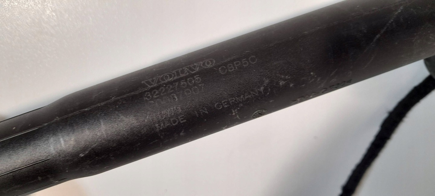 Volvo V90 Stoßdämpfer heckklappe links 32227505 (G37)
