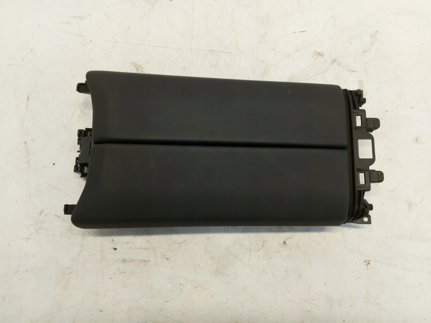 BMW 5 G60 armrest leather
